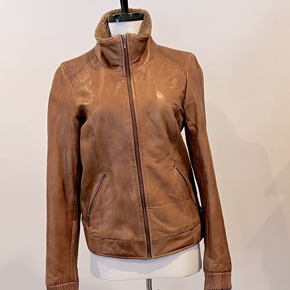 Danier Brown Leather Jacket Classic Zip-Up Style
